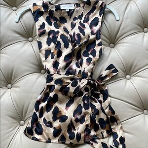 Never Fully Dressed Leopard Print Sleeveless Wrap Top US 2